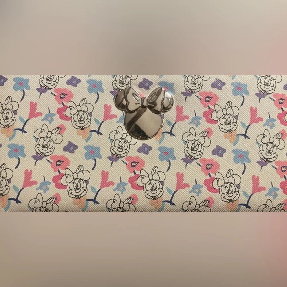 Minnie Mouse Wallet - Picture 7 of 8